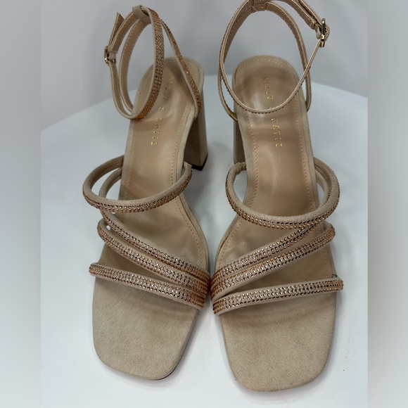 Kelly & Katie Cadene Sandal
New in Box 
Color is Peach - Picture 6 of 8